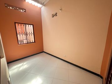 VENDO 0 PERMUTO BONITA, AMPLIA  Y CENTRAL CASA URBANA EN  CARMEN DE APICALA (TOLIMA)