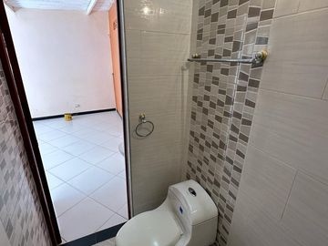 VENDO 0 PERMUTO BONITA, AMPLIA  Y CENTRAL CASA URBANA EN  CARMEN DE APICALA (TOLIMA)
