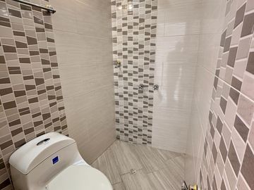 VENDO 0 PERMUTO BONITA, AMPLIA  Y CENTRAL CASA URBANA EN  CARMEN DE APICALA (TOLIMA)