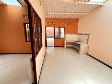 VENDO 0 PERMUTO BONITA, AMPLIA  Y CENTRAL CASA URBANA EN  CARMEN DE APICALA (TOLIMA)