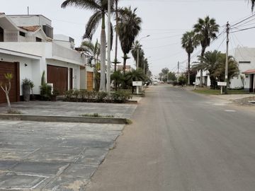 VENDO BELLA CASA EN BRISAS