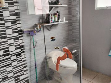 VENDO BELLA CASA EN BRISAS