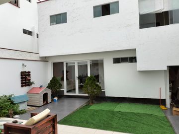 VENDO BELLA CASA EN BRISAS