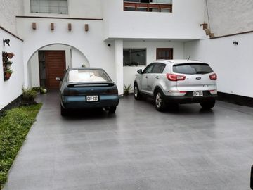 VENDO BELLA CASA EN BRISAS
