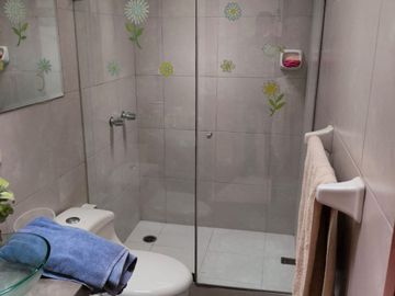VENDO BELLA CASA EN BRISAS