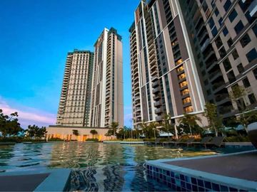 Bayfront 2 Bedroom plus Maids Room Condo for Sale at Mandani Bay Cebu