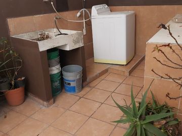 Venta casa  frente a la universidad tecnológica cerca del mercado de abastos