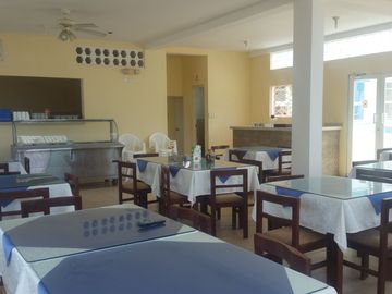 Vendo Hotel Tonsupa Frente Al Mar Sector San Carlos, 825 m², $750.000