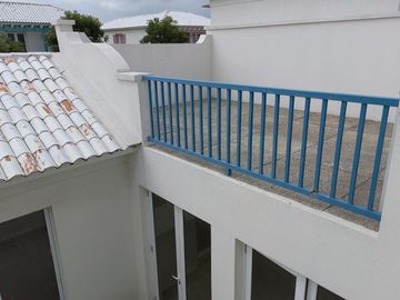 Casa de venta en la Urbanización Bahía Muyuyo, Villamil Playas, 2 plantas.