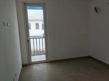 Casa de venta en la Urbanización Bahía Muyuyo, Villamil Playas, 2 plantas.