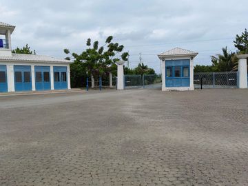 Casa de venta en la Urbanización Bahía Muyuyo, Villamil Playas, 2 plantas.