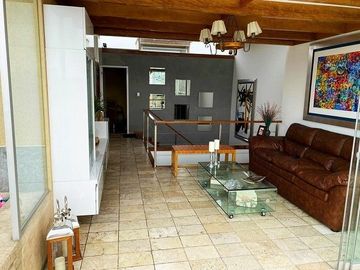 VENDO DÚPLEX EN URB. LA AURORA, MIRAFLORES