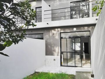 DUPLEX A ESTERENAR- · 3 ambientes, 2 baños. Muy buena ubicación-