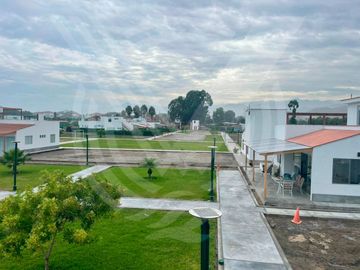 CASI DE ESTRENO!!! CASA AMOBLADA EN CONDOMINIO DE CHOCALLA KM 92.5 (CAMPO Y PLAYA)