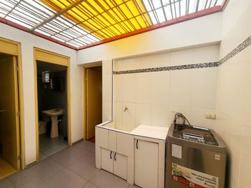 Vendo Casa en Magdalena  a 03 Cdras. de Av. La Marina
