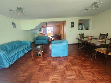 Vendo Casa en Magdalena  a 03 Cdras. de Av. La Marina