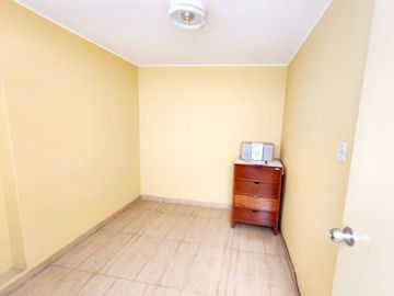 Vendo Casa en Magdalena  a 03 Cdras. de Av. La Marina
