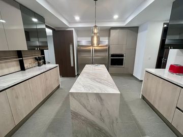 Departamento de lujo en preventa en Bosque Real