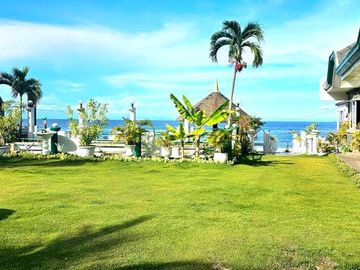 Resale Six Bedrooms Beach House with Pool Resort in Catmon