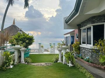 Resale Six Bedrooms Beach House with Pool Resort in Catmon