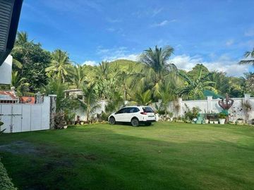 Resale Six Bedrooms Beach House with Pool Resort in Catmon