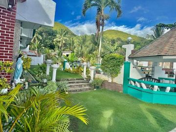 Resale Six Bedrooms Beach House with Pool Resort in Catmon