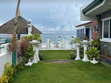 Resale Six Bedrooms Beach House with Pool Resort in Catmon