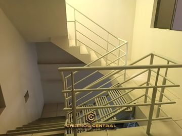SE ALQUILA CASA DE 3 NIVELES 10 HABITACIONES/ TIABAYA AREQUIPA.