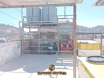 SE ALQUILA CASA DE 3 NIVELES 10 HABITACIONES/ TIABAYA AREQUIPA.