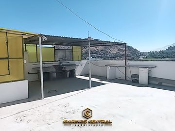 SE ALQUILA CASA DE 3 NIVELES 10 HABITACIONES/ TIABAYA AREQUIPA.