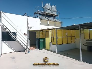 SE ALQUILA CASA DE 3 NIVELES 10 HABITACIONES/ TIABAYA AREQUIPA.