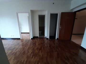 Condo in makati city Area RENT TO OWN Ready for occupancy condominium circuit palanan arnaiz san antonio pio del pillar dela rosa dela costa rofino
