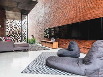 Rumah Mewah di Petukangan, 150 Meter Ke Jalan M Saidi Raya, Full Furnished