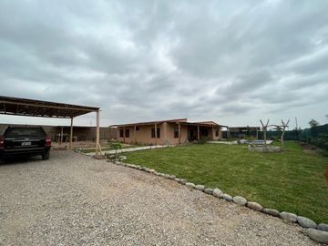 Venta de Casa de Campo en Condominio Nuevo - Chincha, El Carmen