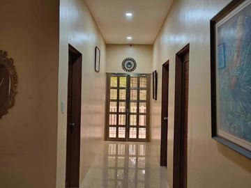 6 BEDROOM HOUSE AND LOT NEAR LIPA CITY PROPER