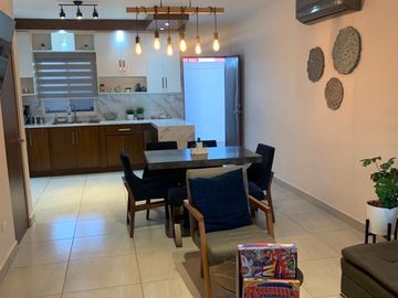 EN VENTA CONDOMINIO NUEVO A UNA CUADRA DE LA PLAYA, SAN CARLOS, SONORA.