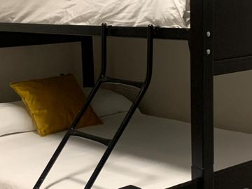 EN VENTA CONDOMINIO NUEVO A UNA CUADRA DE LA PLAYA, SAN CARLOS, SONORA.