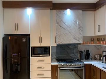 EN VENTA CONDOMINIO NUEVO A UNA CUADRA DE LA PLAYA, SAN CARLOS, SONORA.