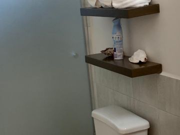 EN VENTA CONDOMINIO NUEVO A UNA CUADRA DE LA PLAYA, SAN CARLOS, SONORA.