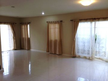 ขายถูก!!! ลดราคาพิเศษ  บ้านเดี่ยว 2 ชั้น หมู่บ้าน ภัสสร เพรสทีจ รังสิต-คลอง 2 บ้านสวย หลังมุม พื้นที่กว้าง 56.83 ตร.ว. 3 ห้องนอน 2 ห้องน้ำ ใกล้จุดขึ้น