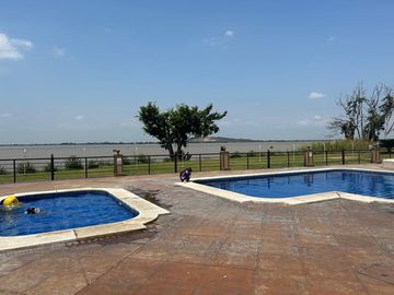 VENTA DE HERMOSA Y AMPLIA VILLA EN VIA A SAMBORONDON PRIMEROS KILOMETROS