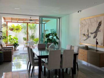 SE VENDE CASA EN EL EXCLUSIVO SECTOR DE VENECIA