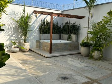 SE VENDE CASA EN EL EXCLUSIVO SECTOR DE VENECIA