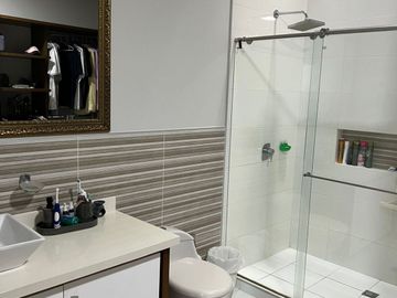 SE VENDE CASA EN EL EXCLUSIVO SECTOR DE VENECIA