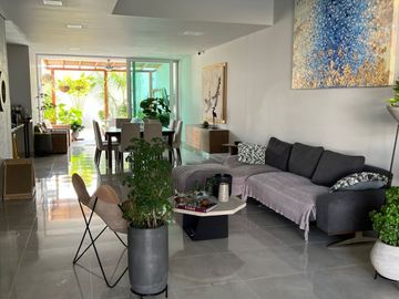 SE VENDE CASA EN EL EXCLUSIVO SECTOR DE VENECIA