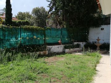 HERMOSA RESIDENCIA EN BUGAMBILIAS 2DA SECCIÓN