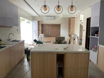 FOR SALE TWO STOREY MODERN HOUSE IN MABALACAT NEAR SNR  DAU AND NLEX