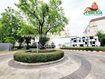 คอนโดเดอะพาร์คแลนด์ ศรีนครินทร์ เลคไซด์ อาคาร 1 ชั้น 8 ถนนลาซาล (ใกล้โรงพยาบาลศิครินทร์)