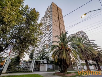 1 Dormitorio + 1 Baño en San Miguel, Metro Lo Vial.