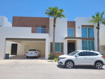 Casa en venta en La Rioja Norte Hermosillo